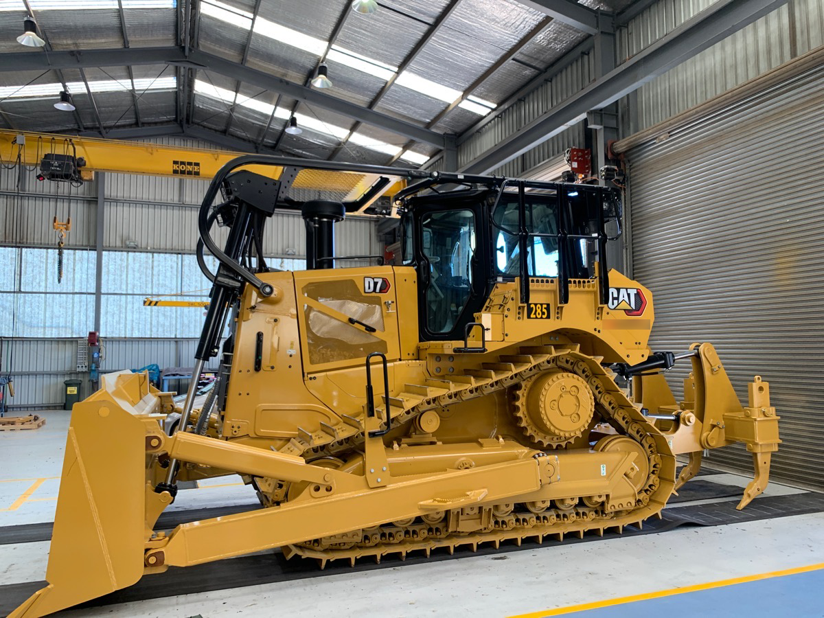 CAT Machinery — Glass Fitting