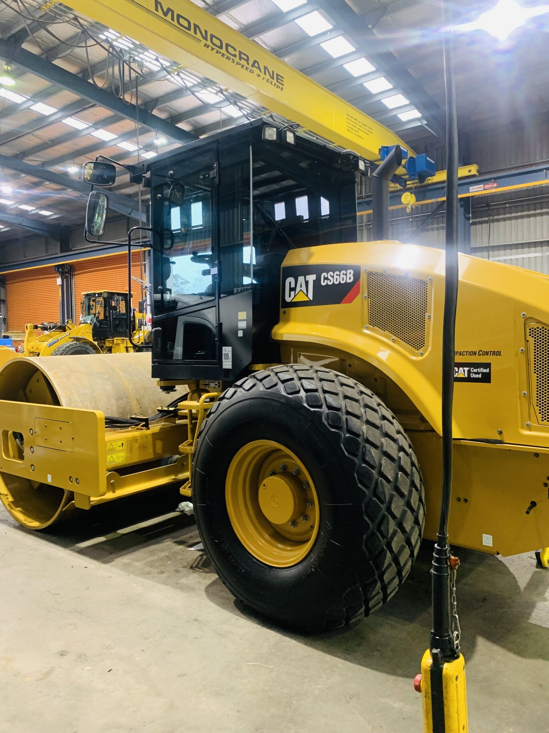 CAT CS66B Roller — Machinery Glass