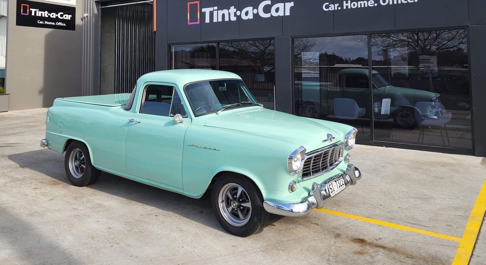 FE Holden Ute — Windscreen Replacement